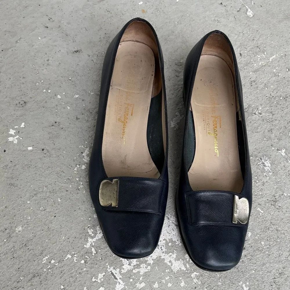 Ferragamo classic square toe kitten heel